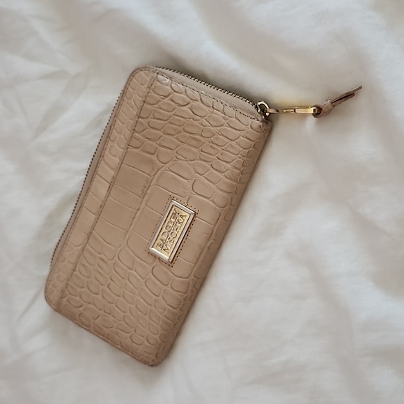 VINTAGE Badgley Mischka Sand Croc Wallet - Picture 1 of 4